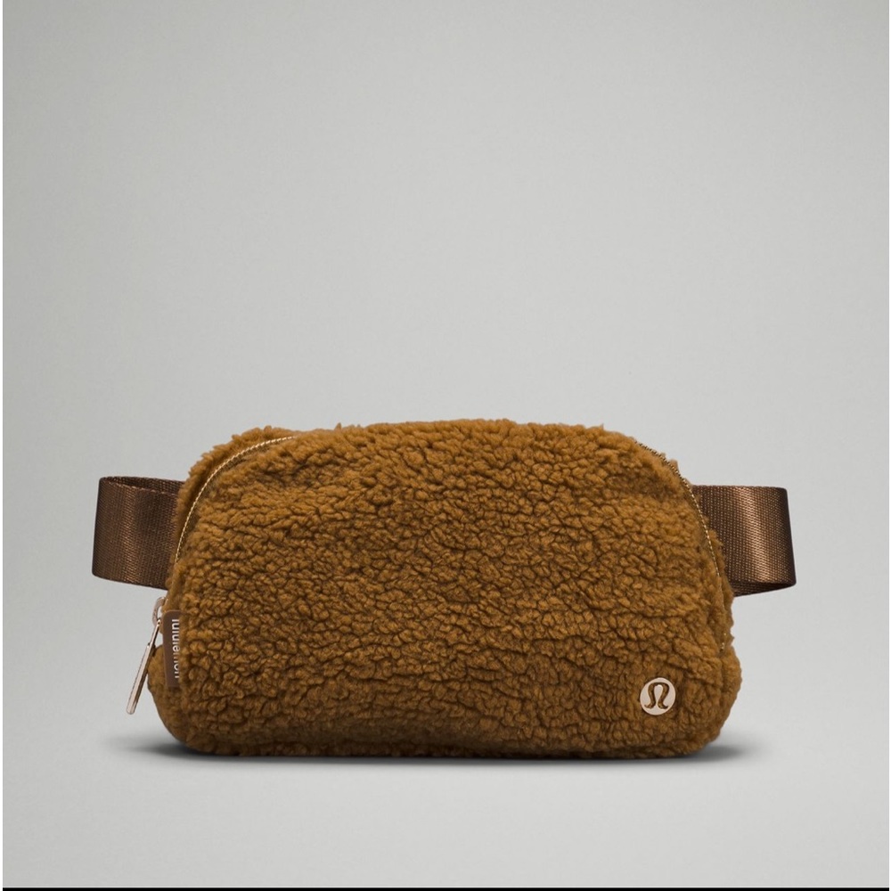 Everywhere Belt Bag 1L *Fleece